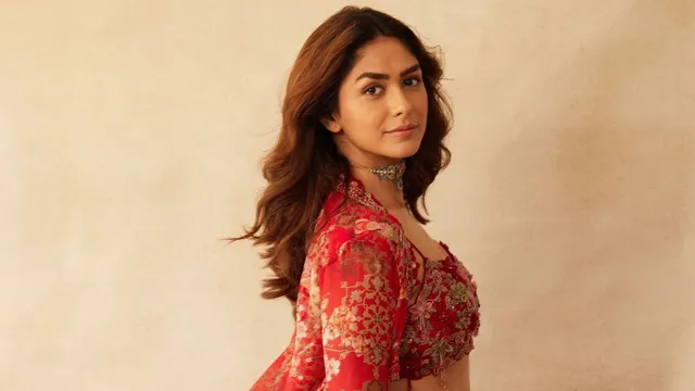 nazar-lagti-hai-mrunal-thakur-shares-she-believes-in-evil-eye-reveals-importance-of-maintaining-boundaries