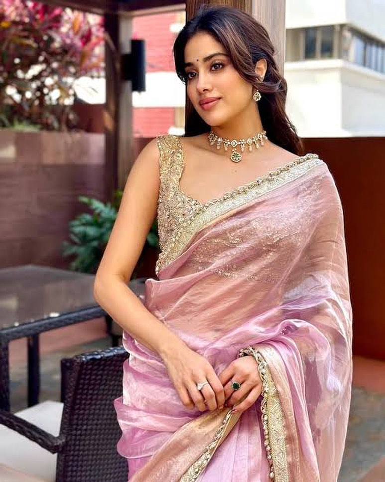 Janhvi Kapoor In Chanderi Tissue Silk