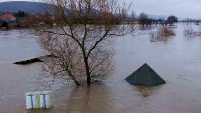 hyderabad-flood-alert-water-board-issues-warning-aas-himayatsagar-and-osmansagar-gates-likely-to-open-report