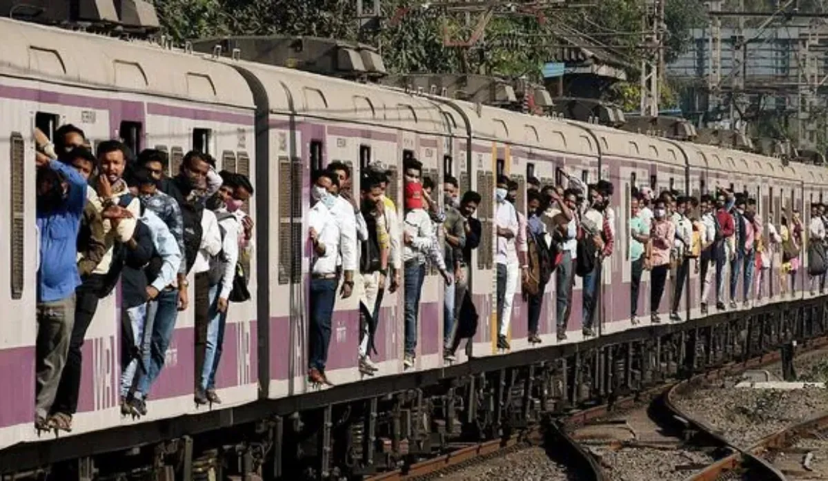 mumbai-local-trains-indian-railways-to-add-coaches-ac-trains-and-automatic-doors-by-this-day-check-expected-increase-passengers