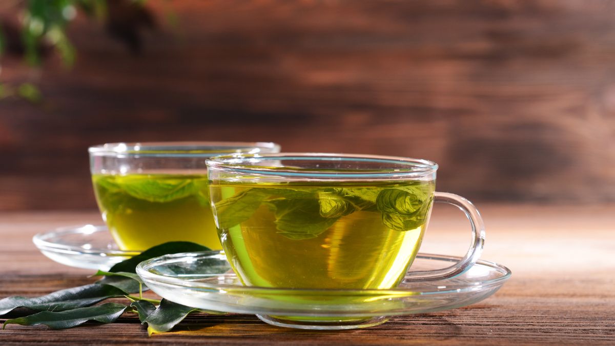 Who should not drink green tea