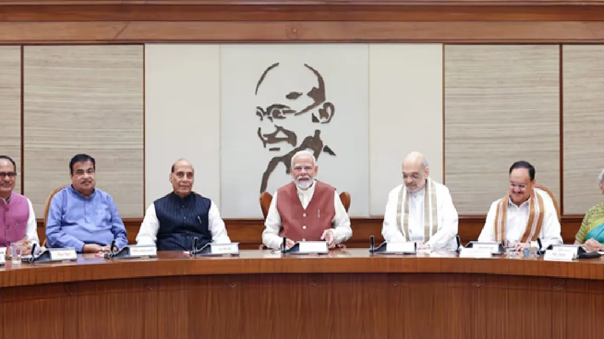 pm-modi-holds-cabinet-meeting-on-trump-tariff-attack-on-indian-imports-announces-retaliatory-tax-india-us-ties