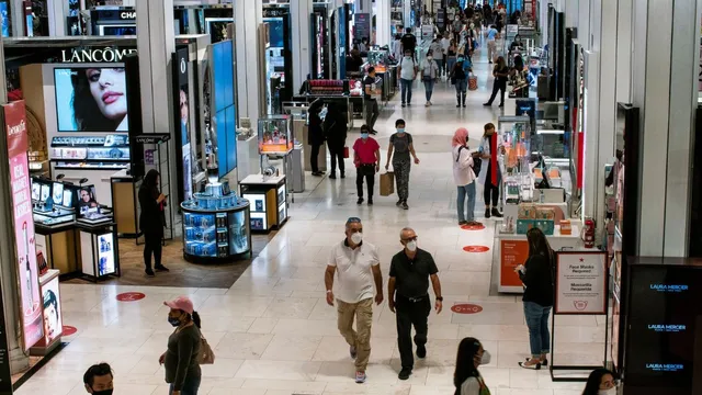 indian-exports-face-crisis-as-amazon-walmart-suspend-orders-following-trumps-tariff-hike-report