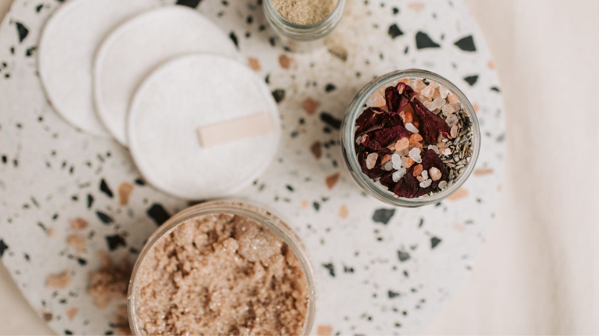 Body Wash vs Body Scrub Differences