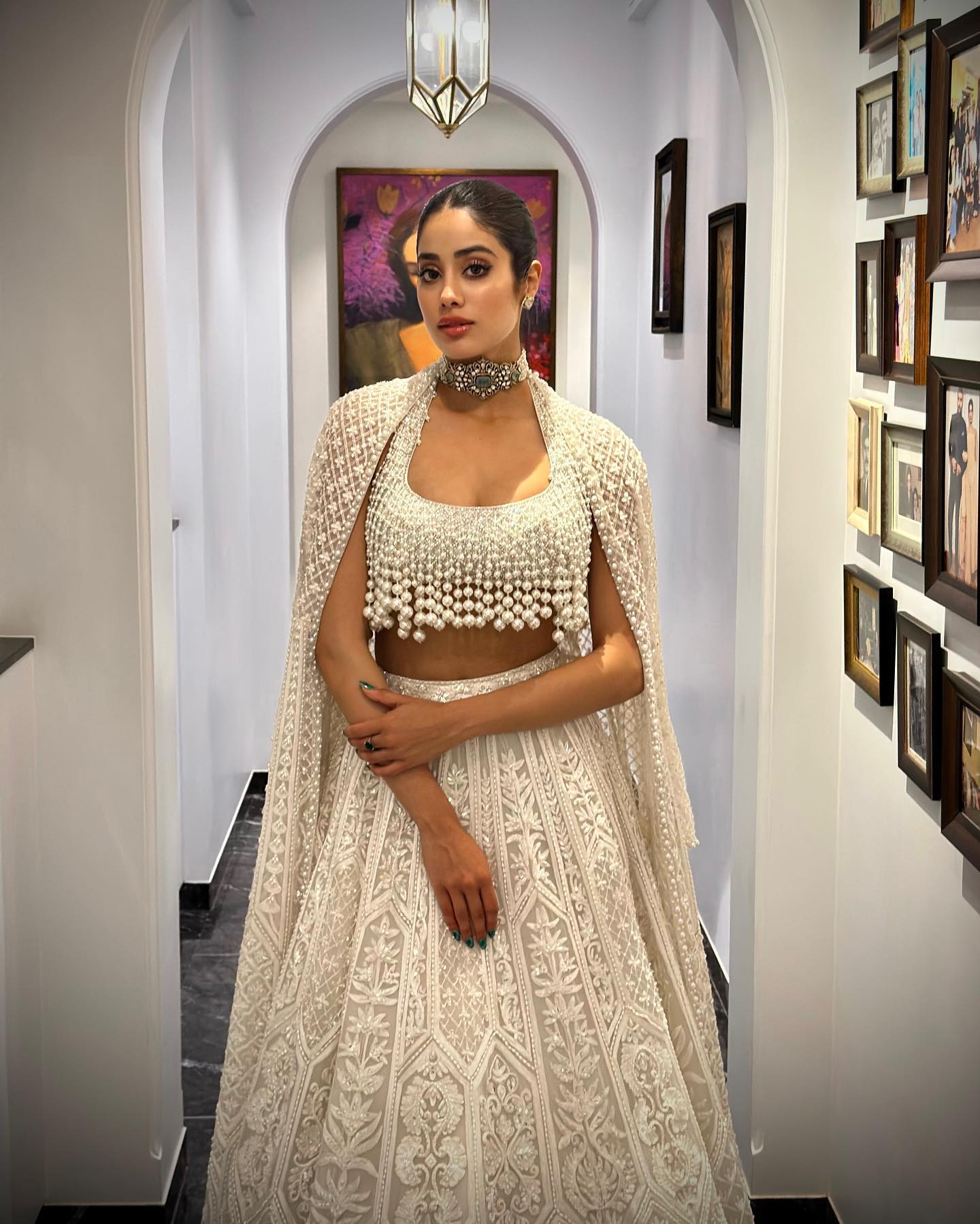 janhvi kapoor lehenga blouse look