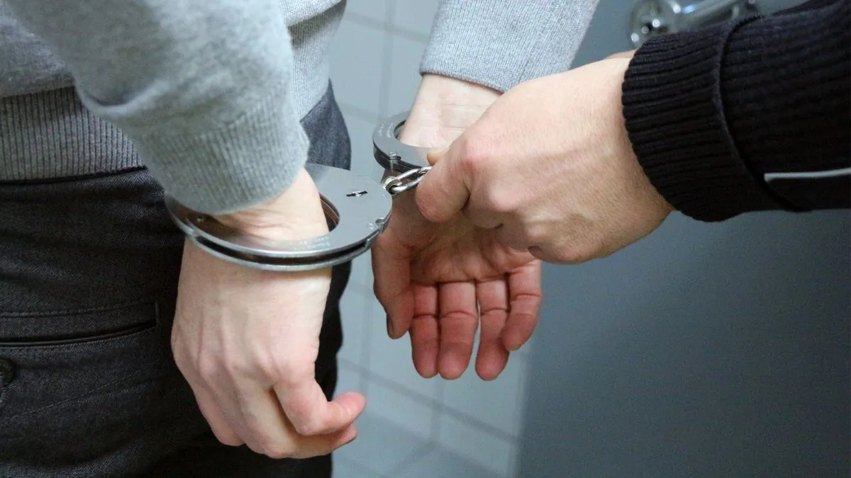 fake-logos-fake-signage-how-men-from-west-bengal-ran-fake-international-police-station-in-noida-6-held