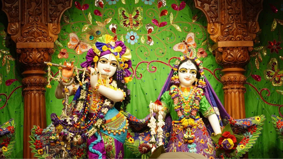 janmashtami-2025-8-spiritual-destinations-in-india-to-celebrate-the-birth-of-krishna-mathura-vrindavan-and-more