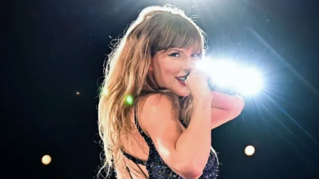 taylor-swift-announces-new-album-the-life-of-a-showgirl-on-boyfriend-travis-kelce-brothers-podcast-check-release-timeline