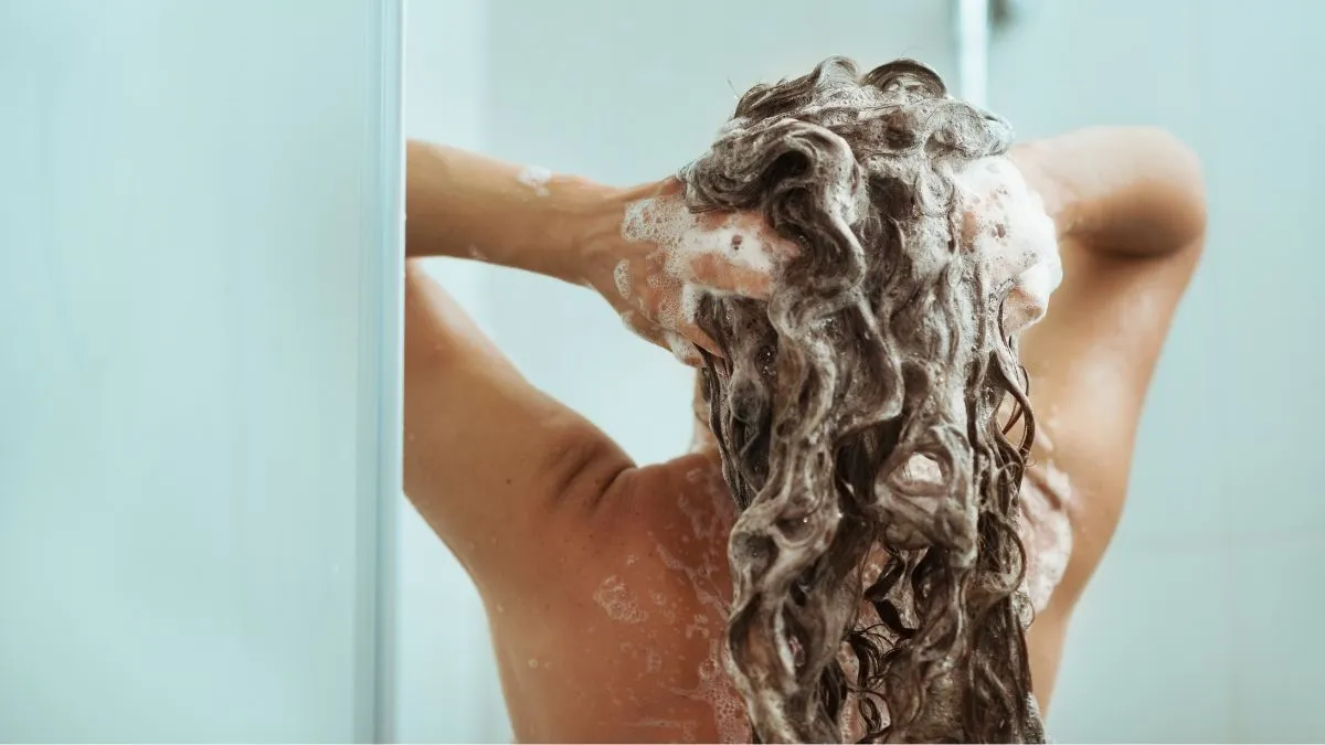 5-easy-diy-shampoo-recipes-for-naturally-strong-and-shiny-hair