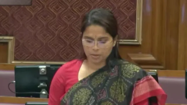 sp-mla-pooja-pal-who-praised-cm-yogi-for-action-against-atiq-ahmad-sacked-by-akhilesh-yadav-for-indiscipline