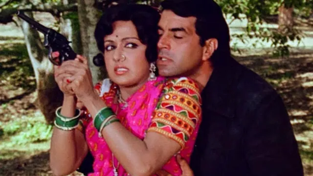 itna-chota-role-hema-malini-reveals-she-was-hesitant-to-play-basanti-in-sholay