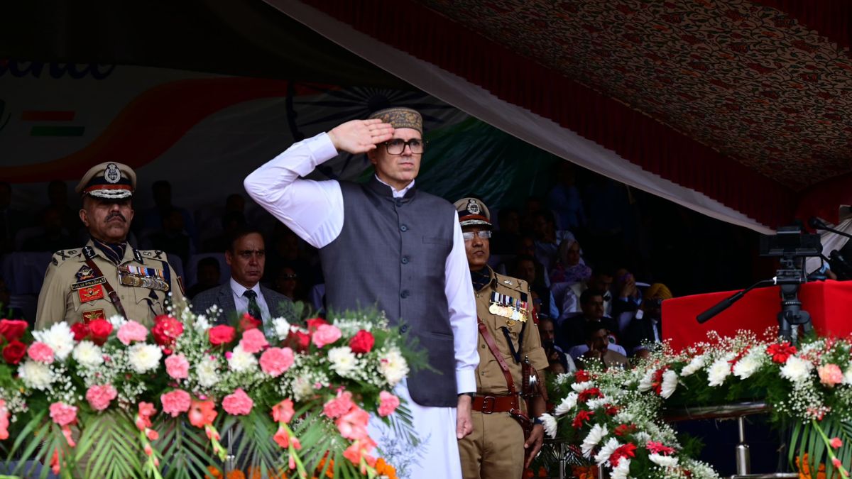 this-system-is-for-failure-omar-abdullah-seeks-jk-statehood-restoration-in-first-independence-day-speech-as-cm