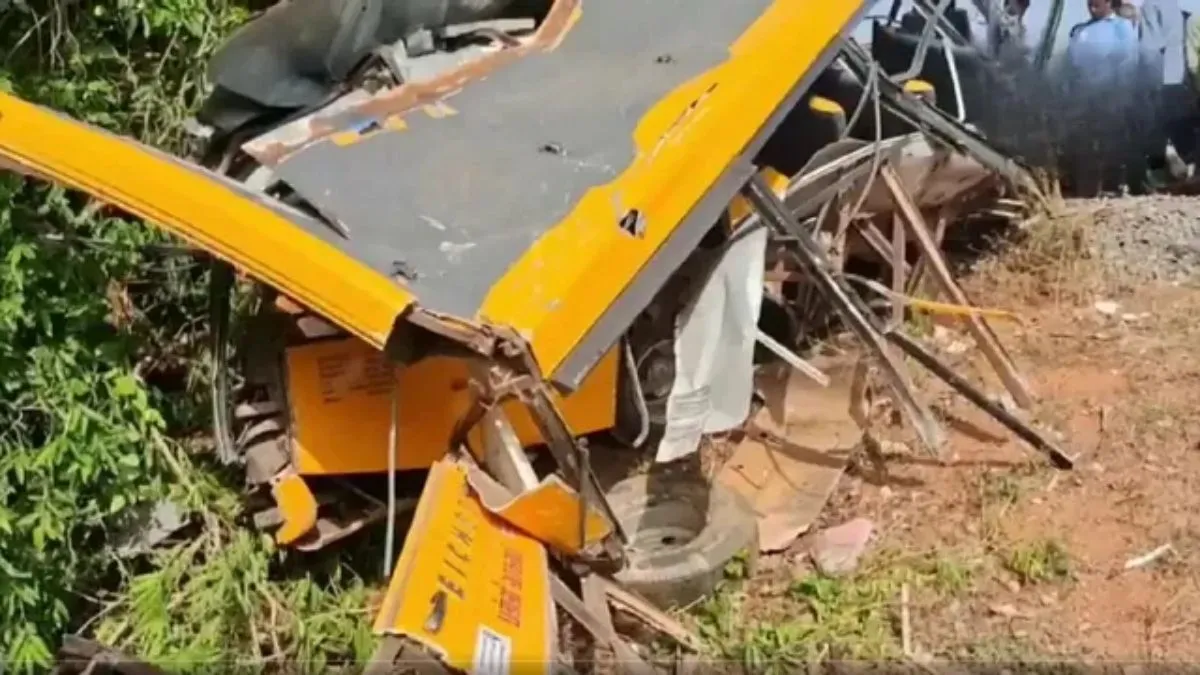 bengal-accident-many-pilgrims-killed-several-injured-after-biharbound-bus-rams-into-truck-in-burdwan