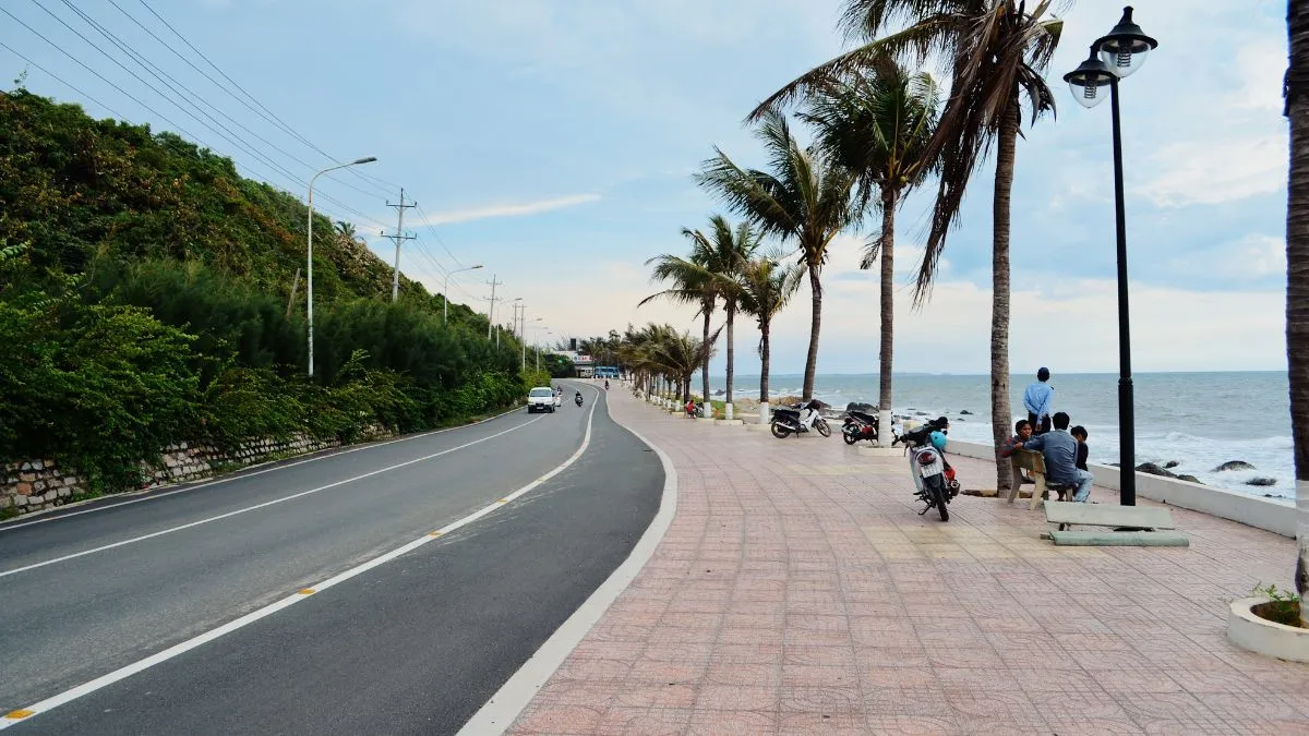 mumbai-coastal-road-promenade-from-priyadarshini-park-to-worli-opens-for-public