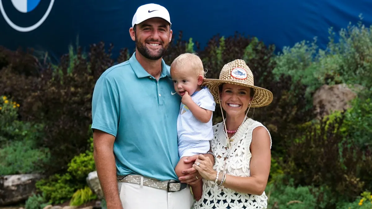 bmw-championship-golfer-scottie-scheffler-matches-tiger-woods-record-with-spectacular-finish-over-robert-macintyre