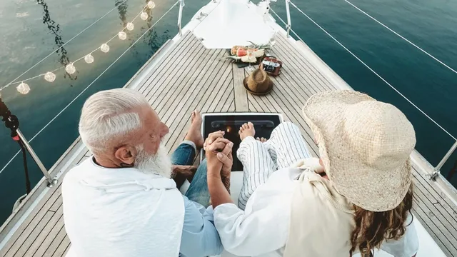 from-tiktok-trends-to-bumble-matches-shocking-truth-behind-why-gen-z-women-are-dating-older-men