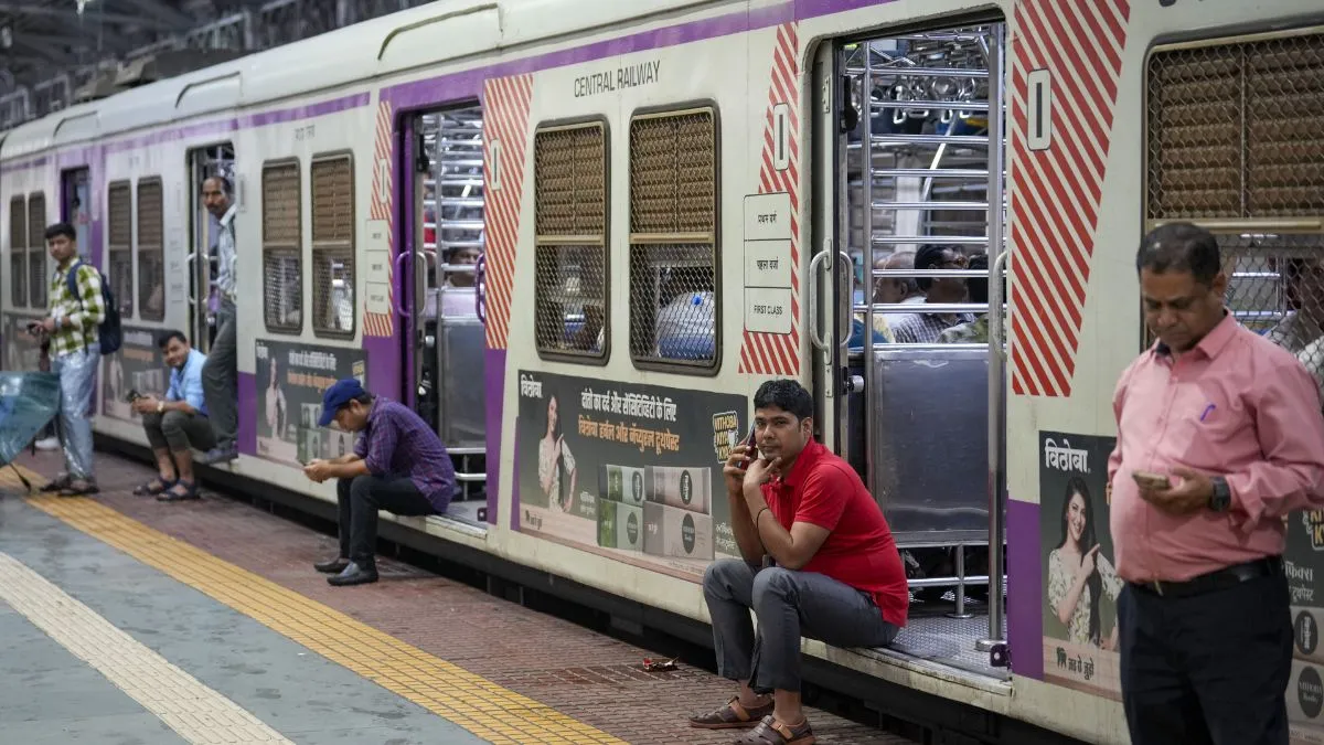 Mumbai Rains Live Updates: Local Train Services Between CSMT And Thane Resumes; DY CM Warns Next 48 Hours 'Crucial'
