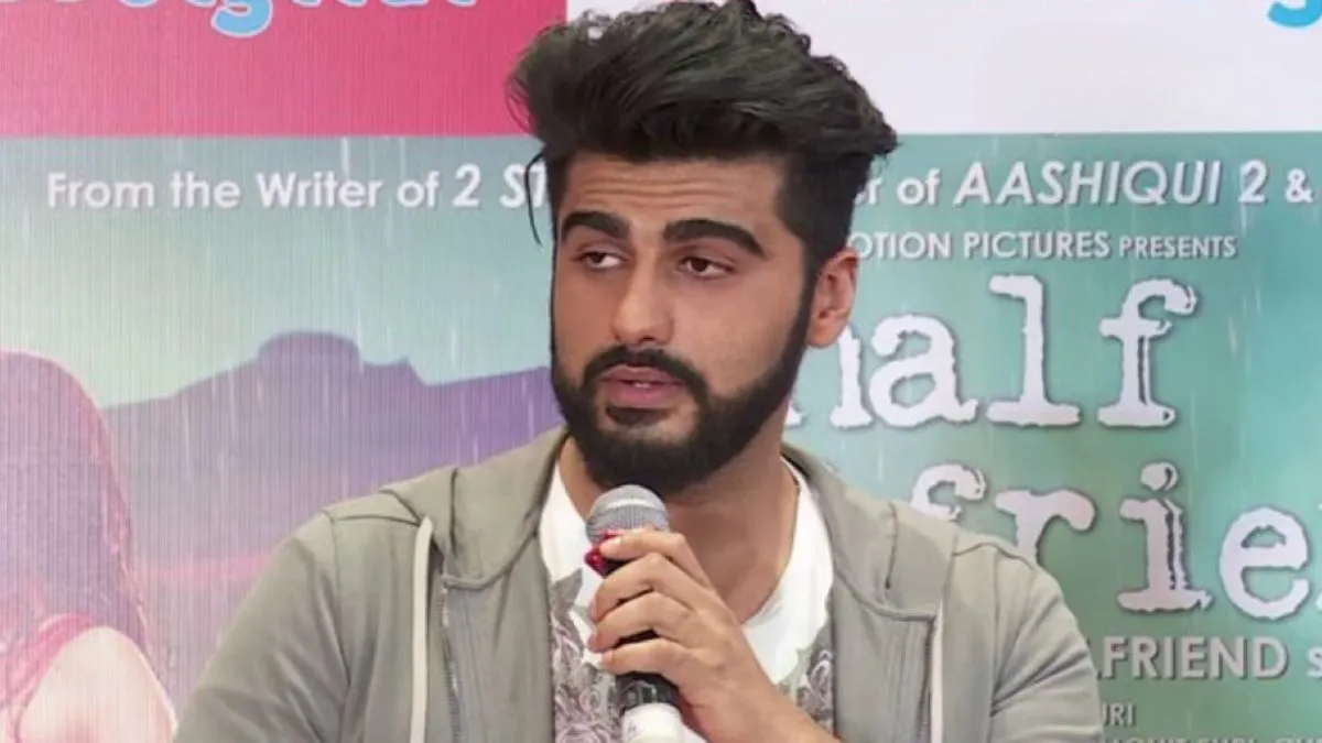 what-is-arjun-kapoor-meme-all-about-actor-2017-interview-stare-taking-over-social-media-with-ho-underworld-remix