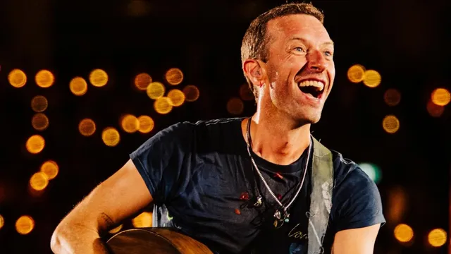 chris-martin-confirms-coldplay-kiss-cam-will-stay-at-concerts-despite-viral-andy-byron-cheating-scandal