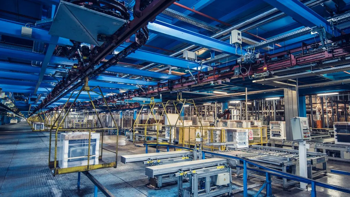 crisil-intelligence-report-us-tariffs-rise-from-25-to-50-textiles-gems-jewellery-from-msmes-tobehithardest
