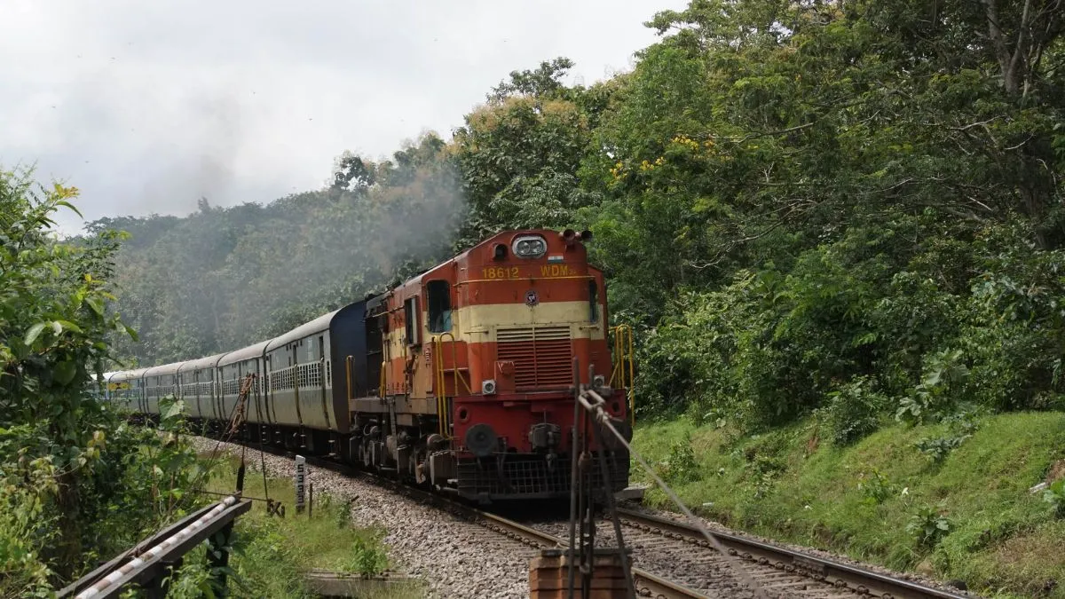 indian-railways-to-run-12000-special-trains-for-diwali-and-chhath-vande-amrit-bharat-trains-announced