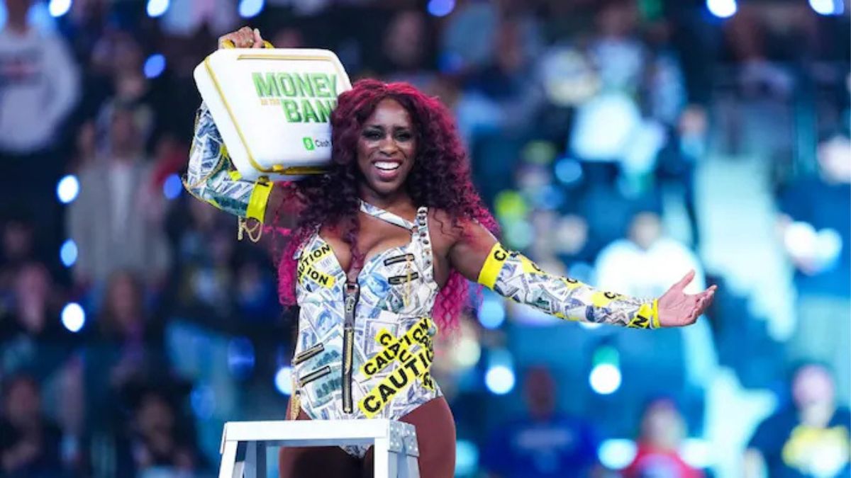 happy-for-her-relieved-fans-react-to-naomis-pregnancy-news-during-monday-nights-raw