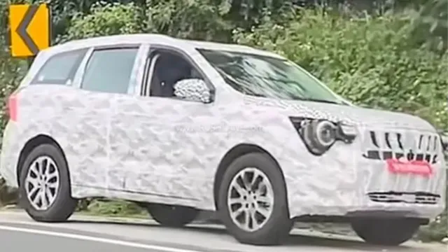 mahindra-xuv700-interior-details-revealed-ahead-of-launch-shows-xev-9e-like-triple-screen-setup