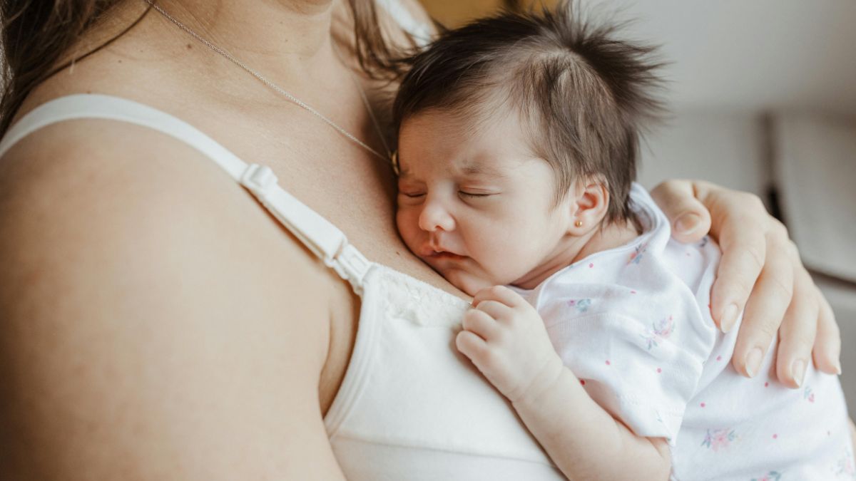 doctor-explains-why-skin-to-skin-is-the-secret-to-breastfeeding-success