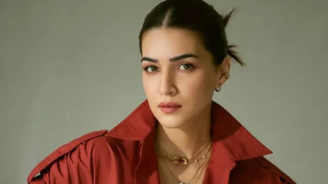 it-pinches-more-than-anything-kriti-sanon-calls-out-gender-pay-disparity-in-bollywood-says-pay-should-be-same