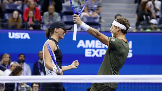 us-open-2025-iga-swiatekcasper-ruud-defeat-jack-draperjessica-pegula-to-qualify-for-mixed-doubles-final