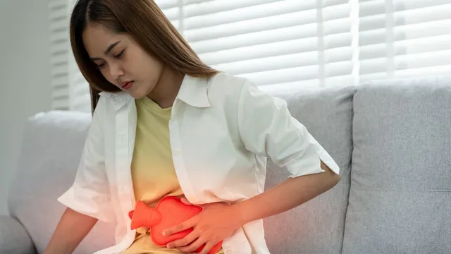 doctor-shares-8-foods-that-can-help-ease-period-cramps