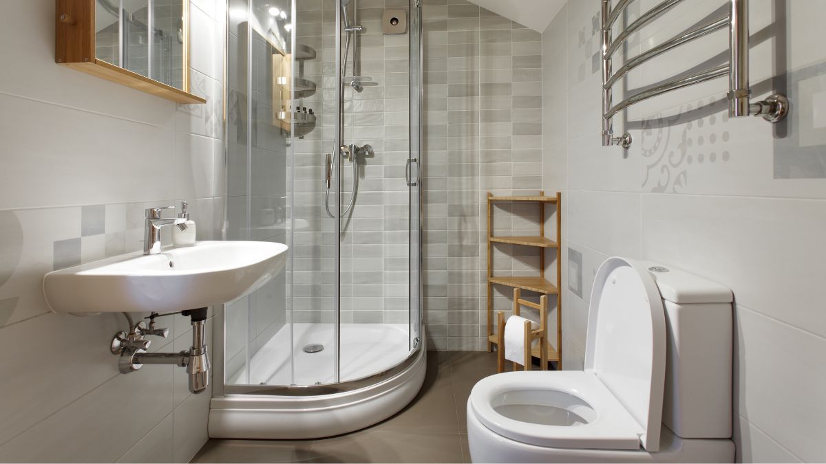 how-to-maintain-a-fresh-smelling-bathroom-try-these-5-genius-ways