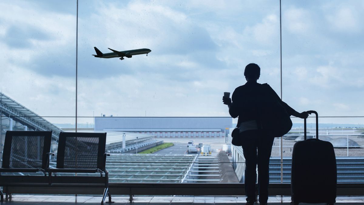 midair-chaos-british-airways-flight-attendant-strips-naked-midair-after-taking-drugs