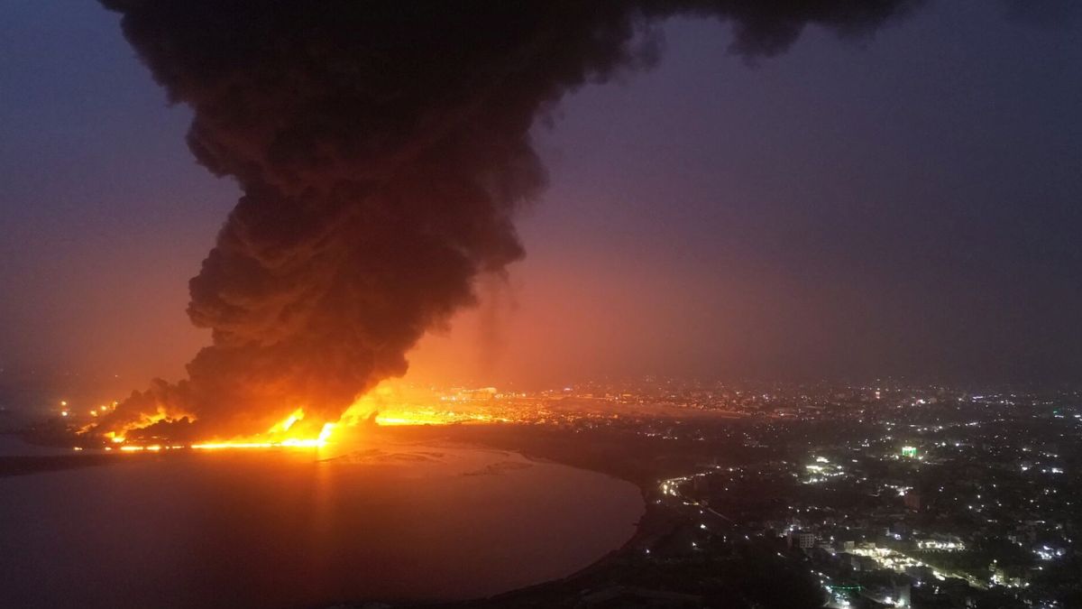 israel-launches-airstrikes-on-houthi-bases-in-yemen-after-deadly-drone-missile-attacks