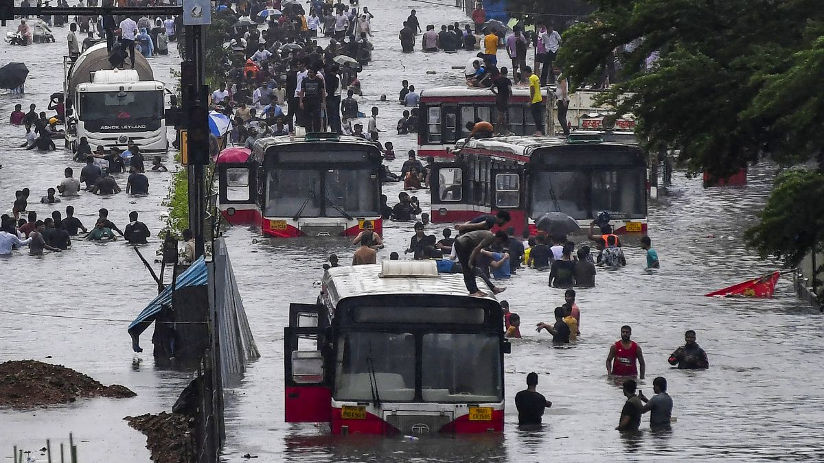 maharashtra-weather-update-mumbai-thane-palghar-on-yellow-alert-for-heavy-rain-till-thursday-check-imd-forecast