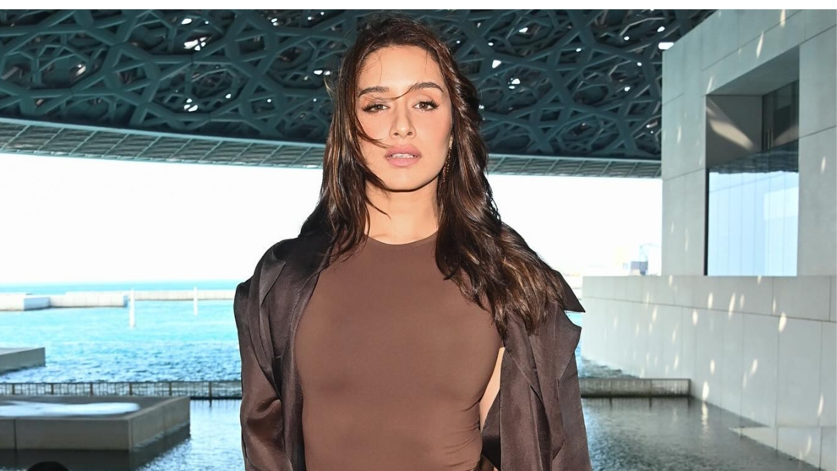 shraddha-kapoor-claims-linkedin-mistook-her-verified-premium-account-for-fake-no-one-can-see-it