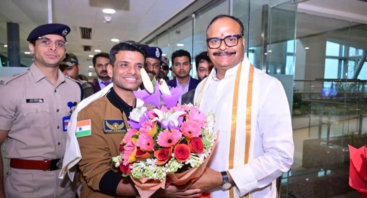 lucknow-news-shubhanshu-shukla-shares-space-journey-calls-gaganyaan-challenge-to-make-earth-better