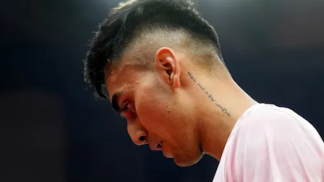 lakshya-sen-vs-shi-yuqi-bwf-world-championship-2025-match-scorecard-lakshya-sen-loses-to-top-seed-shi-yuqi-in-first-round