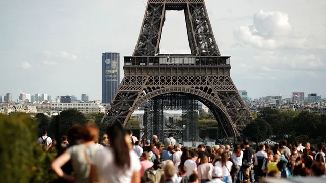 paris-horror-tourist-from-ukraine-brutally-raped-near-eiffel-tower-suspect-in-custody