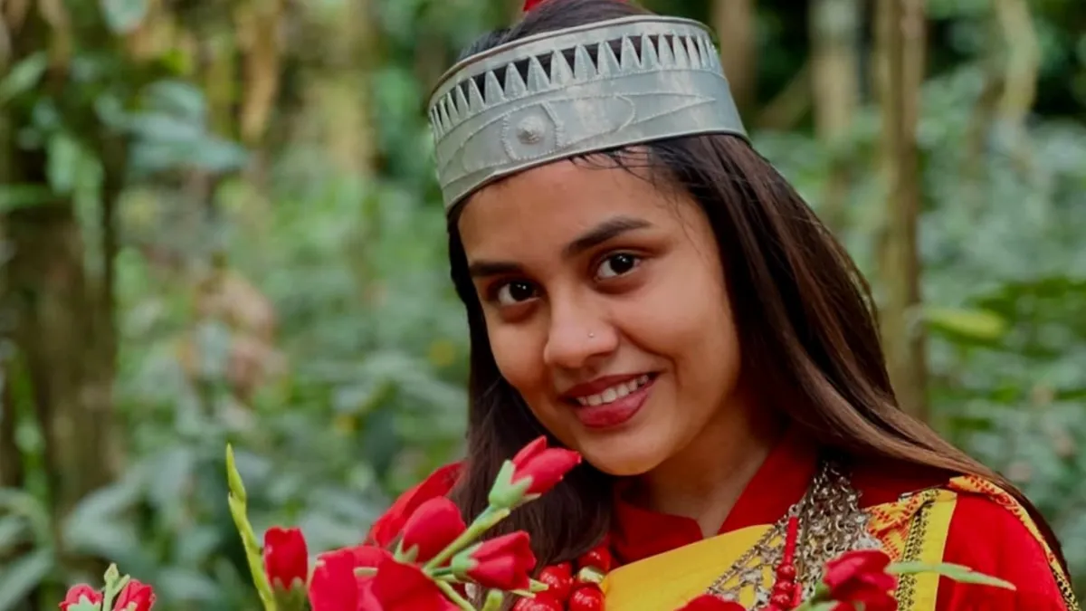 who-is-jasmin-jaffar-bigg-boss-malayalam-6-fame-draws-flak-for-washing-feet-inside-kerala-guruvayur-temple-pond-controversy-explained