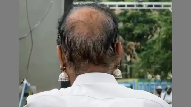 jhumka-uncle-casually-flaunts-bold-earrings-while-driving-on-road-viral-video-steals-the-show