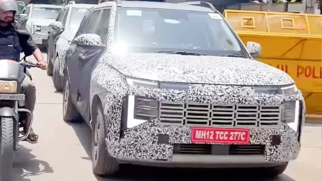 new-hyundai-venue-interior-spotted-for-the-first-time-reveals-dualscreen-setup-new-steering-wheel