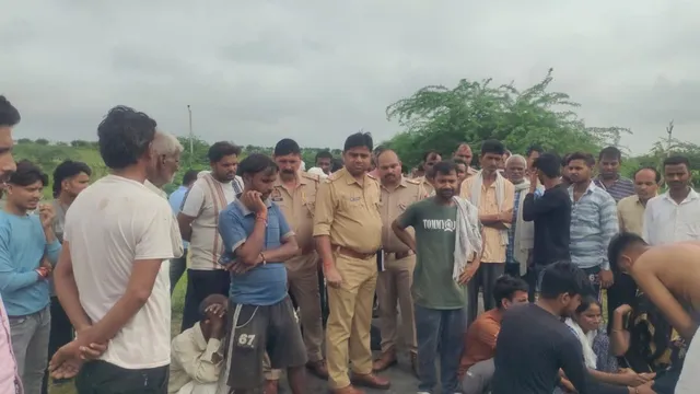 up-news-salesman-on-moped-dies-after-contact-with-live-electric-wire-on-road