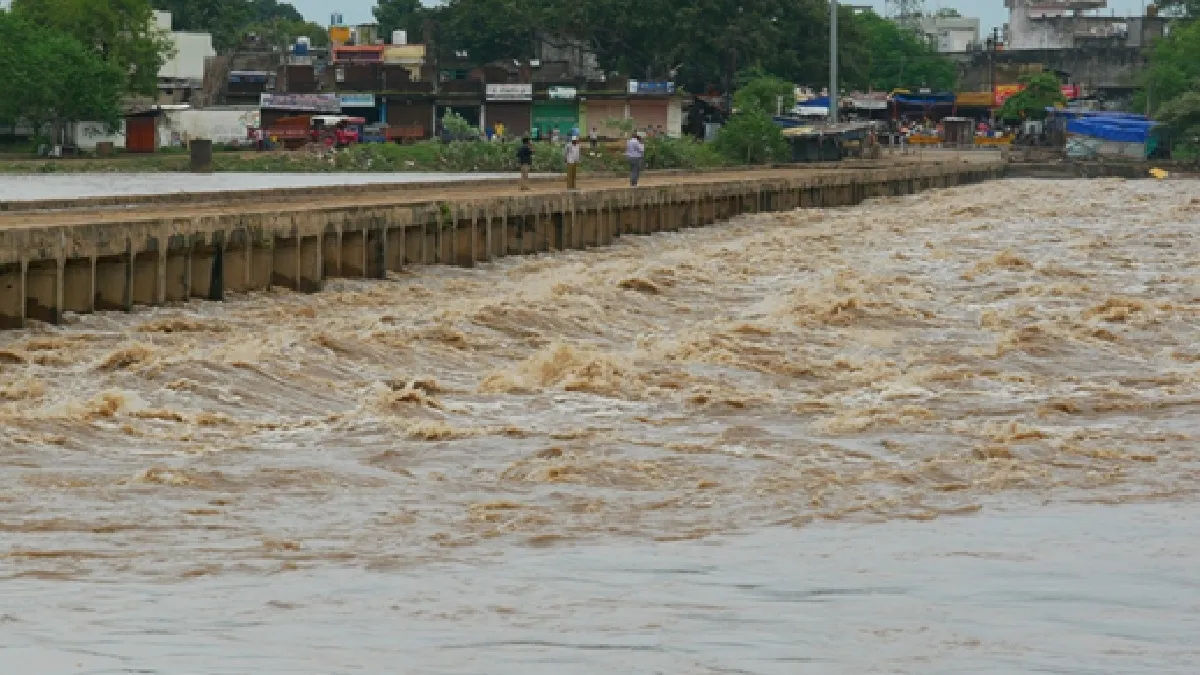 chhattisgarh-rains-3-children-man-drown-in-swollen-stream-during-bilaspur-temple-visit