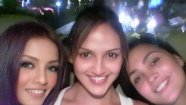 20-years-of-no-entry-celina-jaitly-shares-selfie-with-esha-deol-and-lara-dutta-says-i-wish-the-original-star-cast-could-reunite