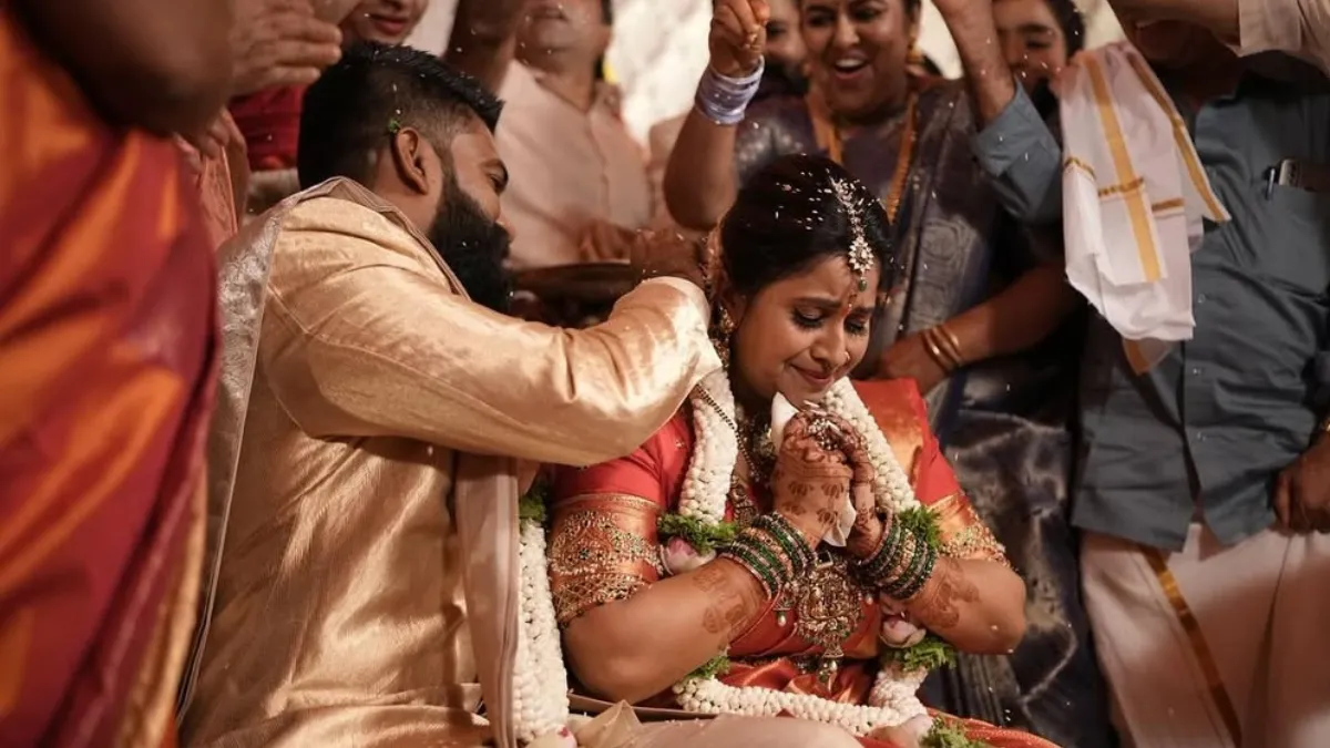 kannada-tv-host-anushree-marries-businessman-roshan-in-a-traditional-ceremony-see-photos