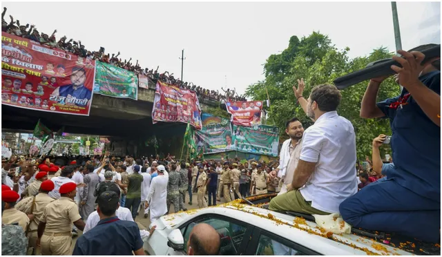 rahul-gandhis-voter-adhikar-yatra-abusive-slogans-raised-against-pm-modi-from-congress-stage-in-darbhanga-bjp-hits-back