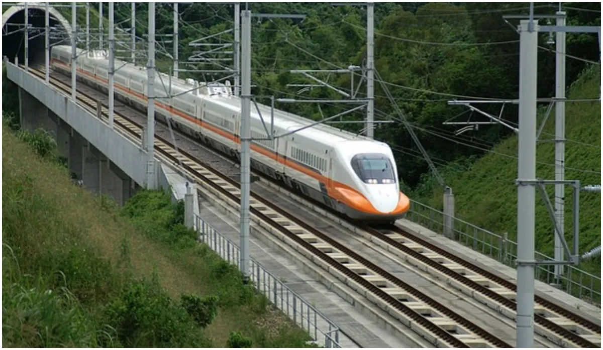 bullet-train-in-south-india-survey-ordered-for-highspeed-train-corridor-linking-bengaluru-hyderabad-chennai-and-amravati-details-inside