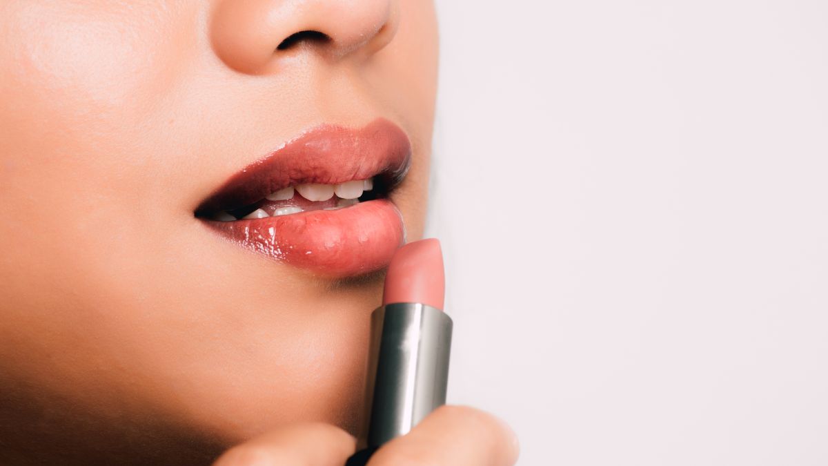 Tips For Long Lasting And Smudge Proof Lipstick