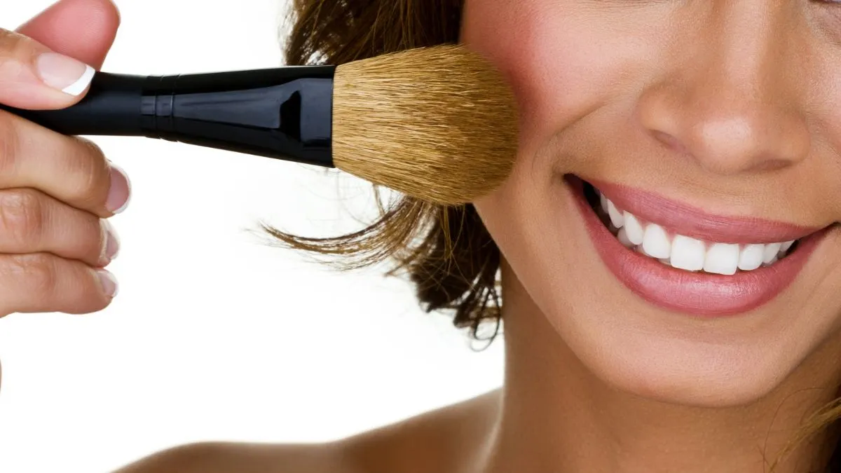 8-right-techniques-to-apply-blush-perfectly-for-your-face-shape